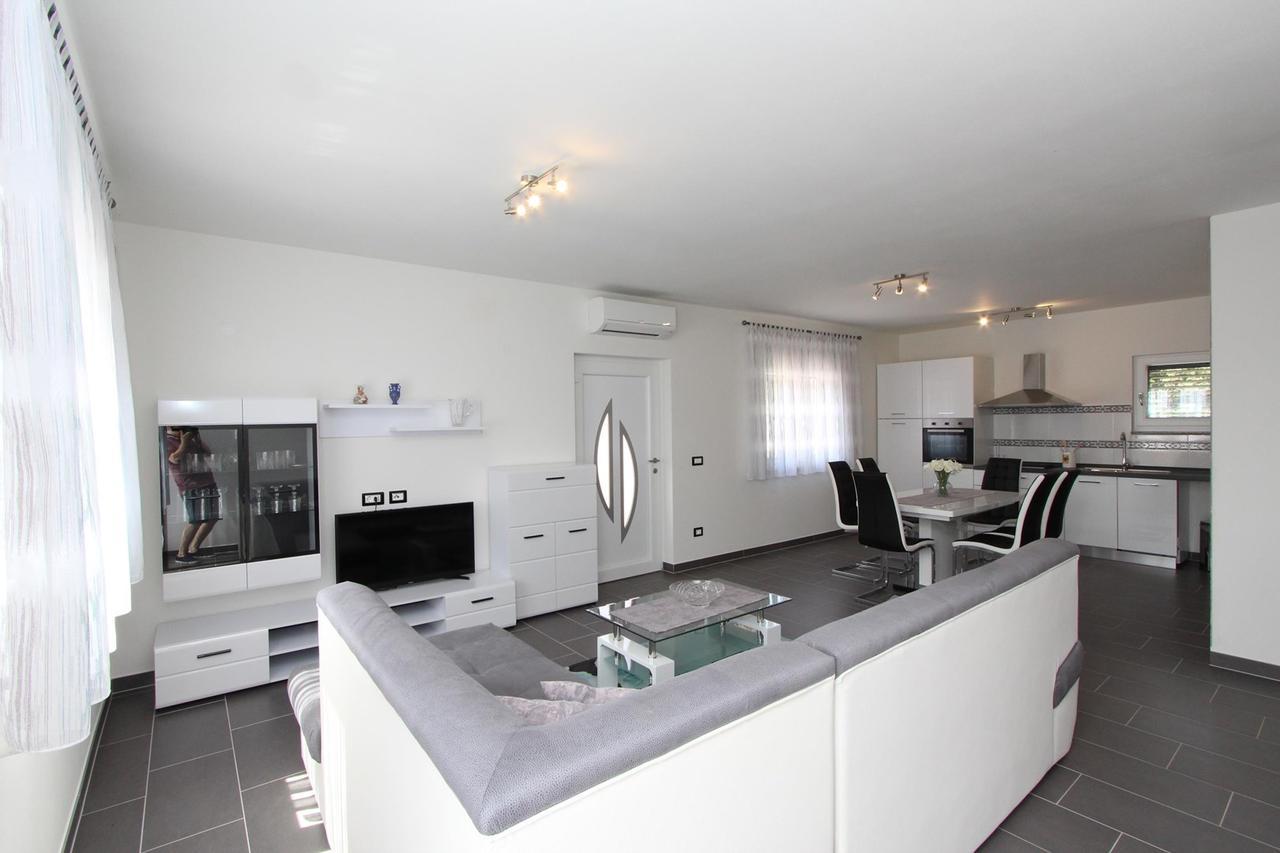 Apartment Mondelaco Rovinj Exterior photo