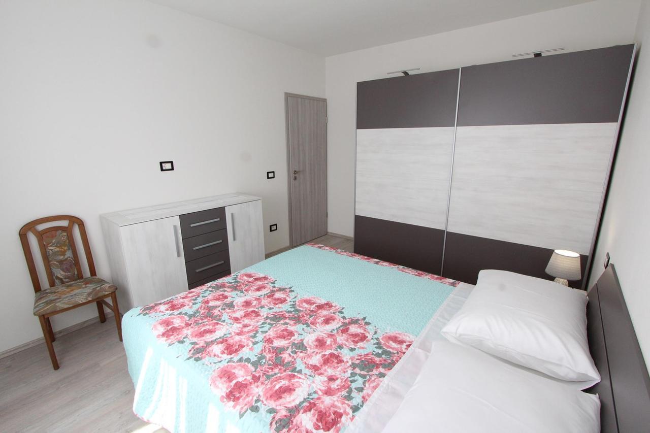 Apartment Mondelaco Rovinj Exterior photo