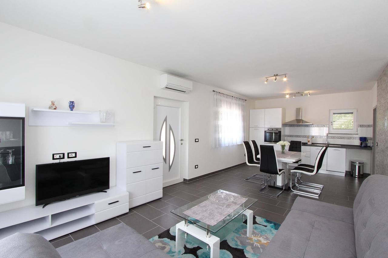 Apartment Mondelaco Rovinj Exterior photo