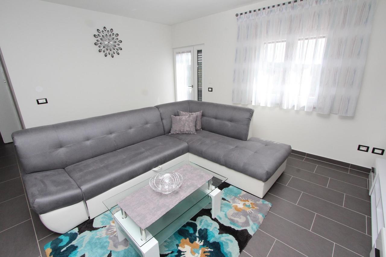 Apartment Mondelaco Rovinj Exterior photo