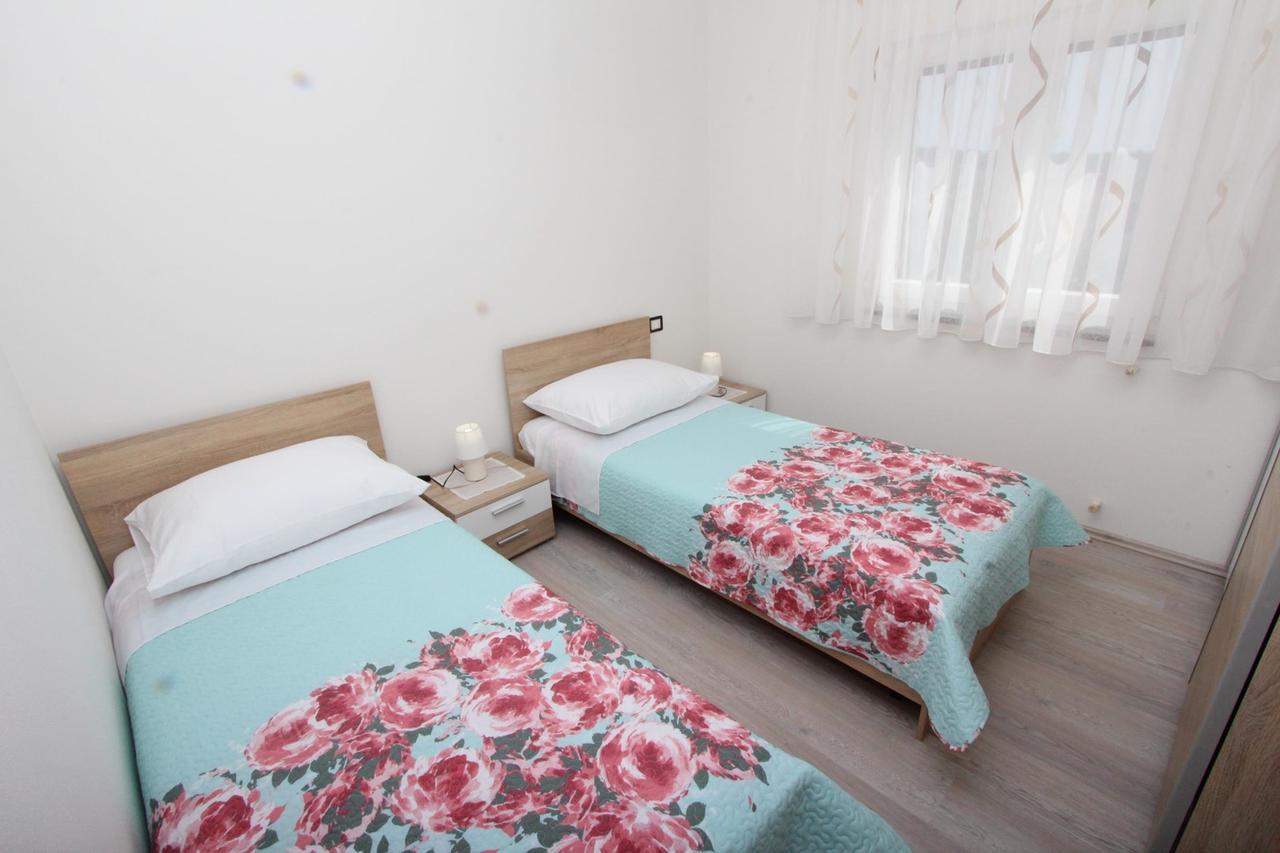 Apartment Mondelaco Rovinj Exterior photo