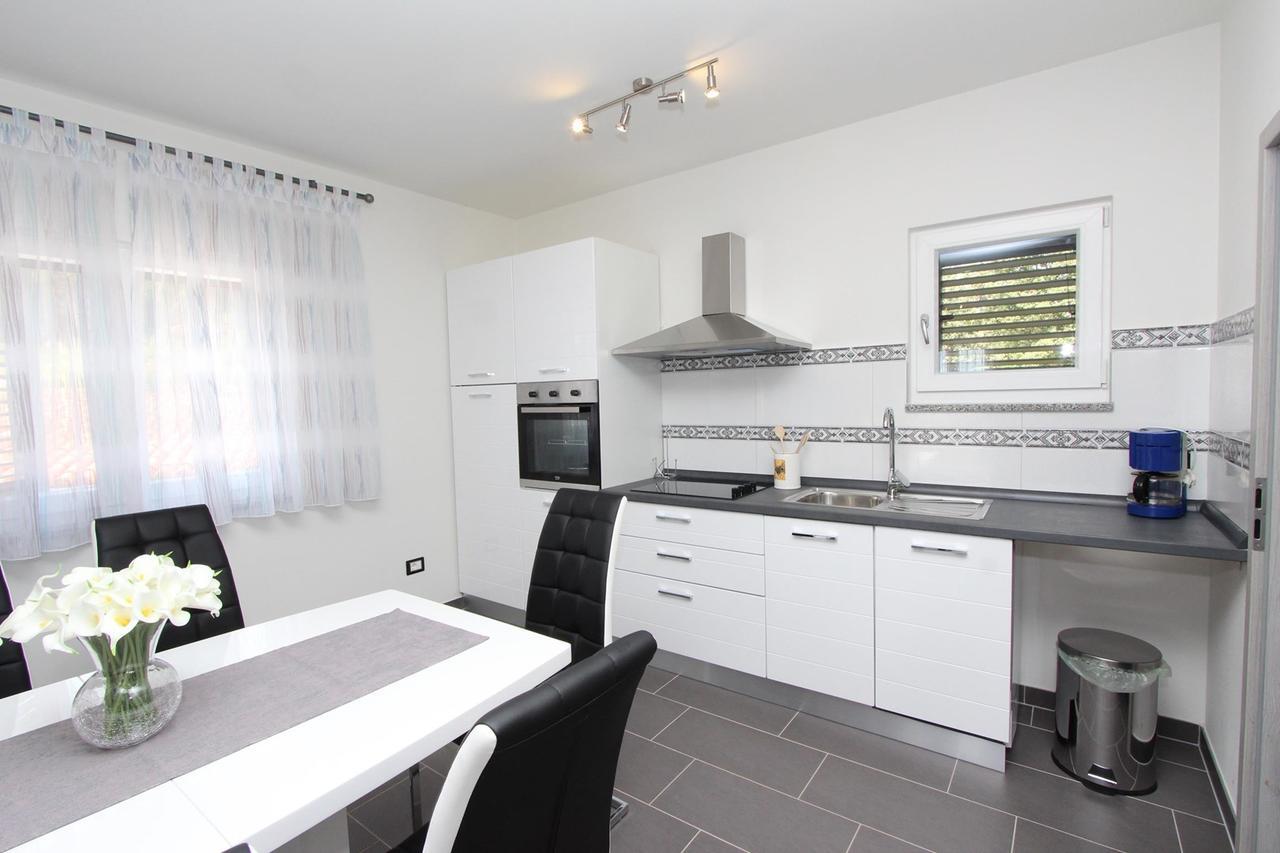 Apartment Mondelaco Rovinj Exterior photo