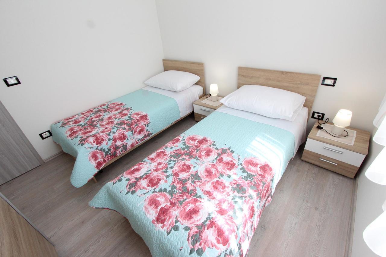 Apartment Mondelaco Rovinj Exterior photo